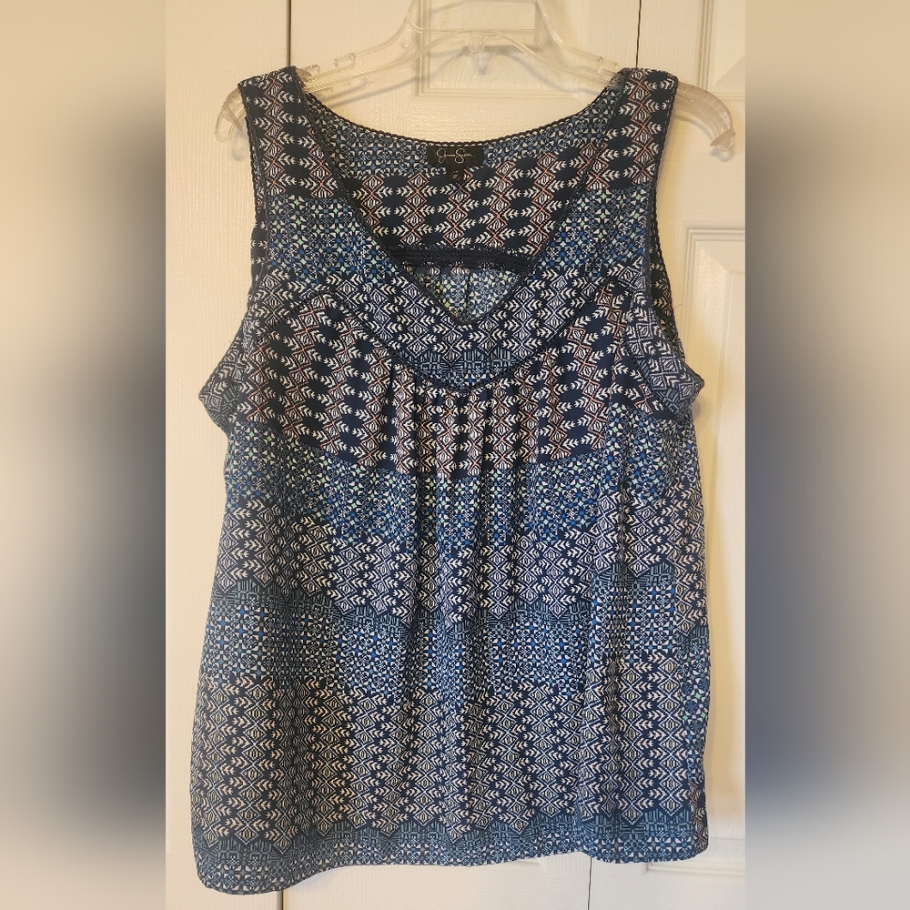Jessica Simpson Navy and White Patterned Sleeveless Blouse